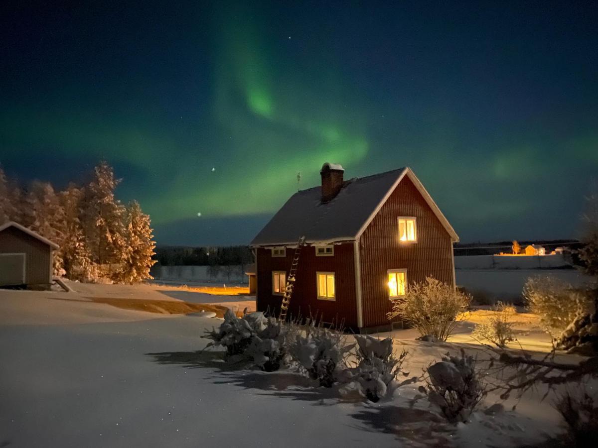 Cozy Home With Lake View-Free Wifi - Free Sauna Överkalix Eksteriør bilde